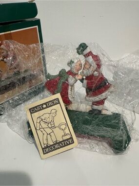 Midwest Santa Mrs Claus Kissing Cast Iron Christmas Double Stocking Holder